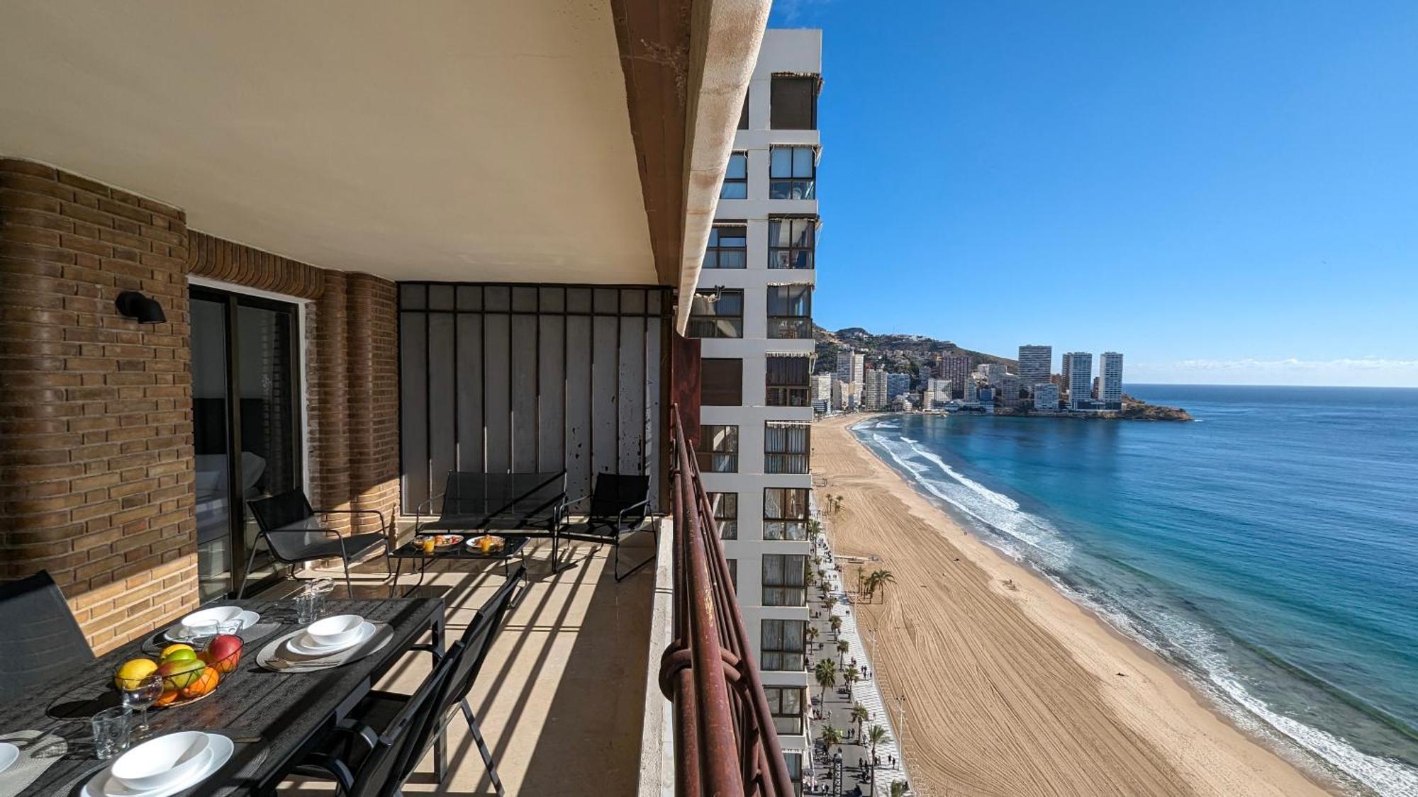 בנידורם Las Arenas Sea Front Apartments מראה חיצוני תמונה